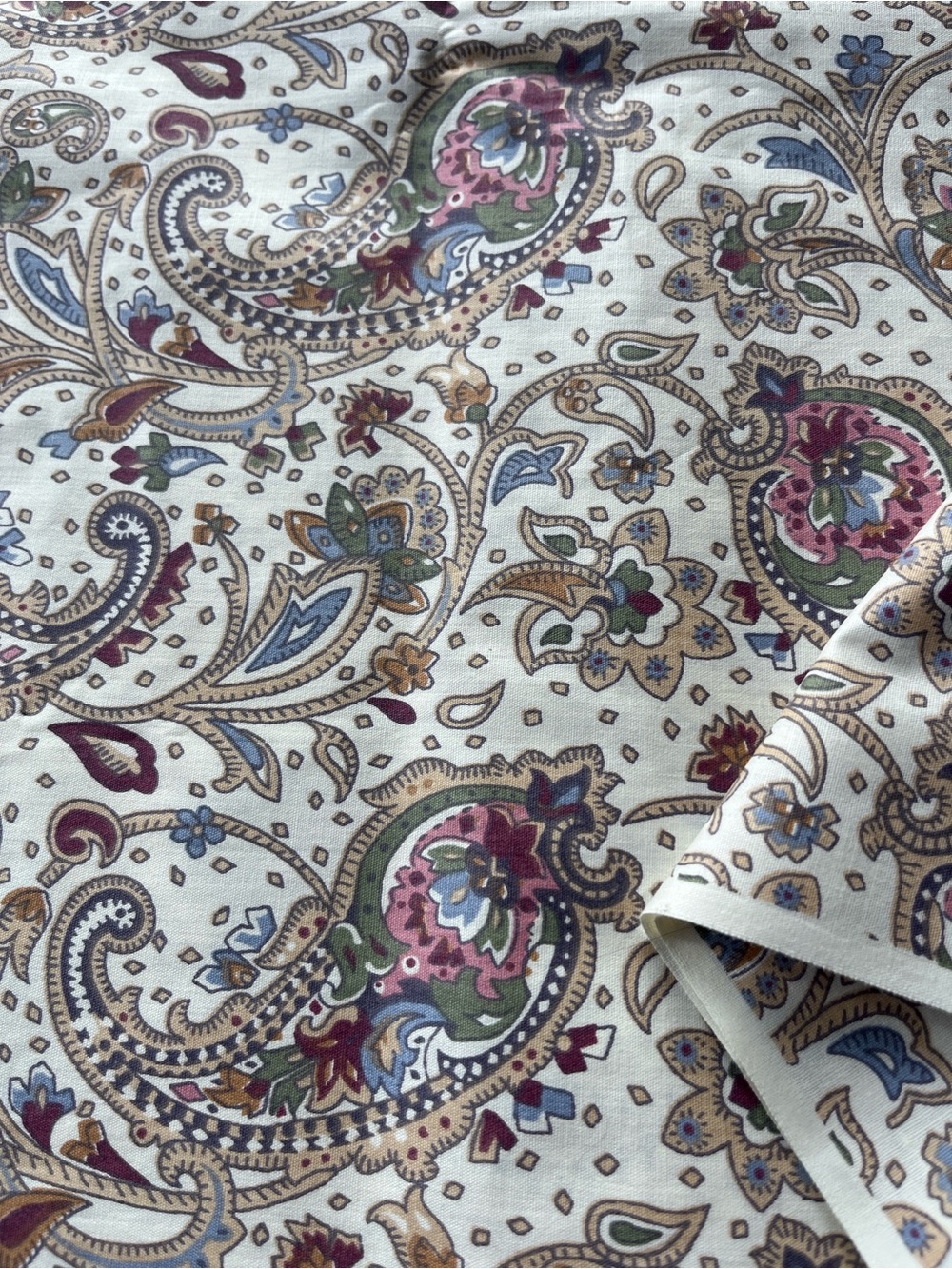 Romantic Paisley Floral Fabric • 45” w X 3.25 m • Continuous Piece • Boho